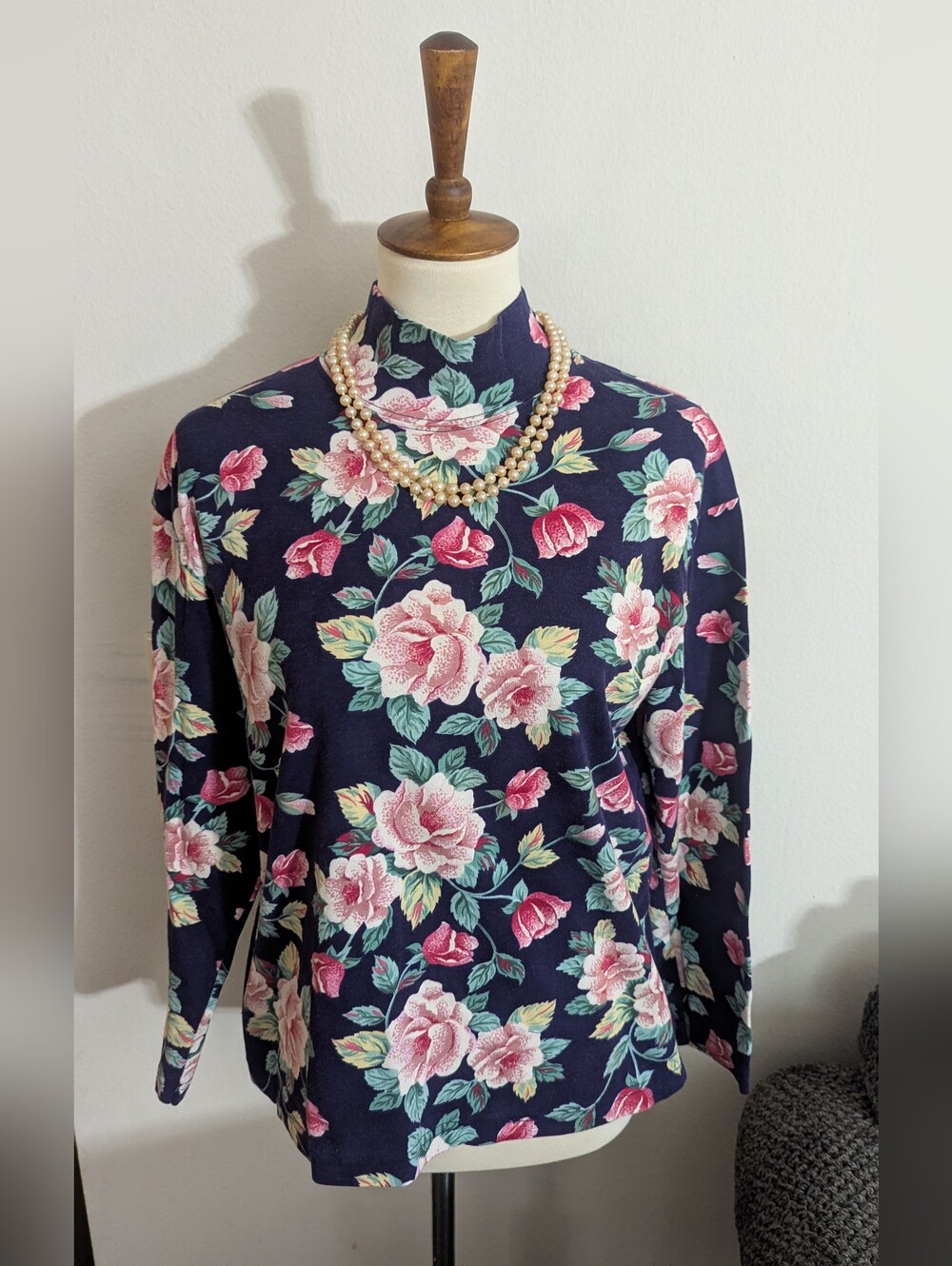 Vintage Hunt Club 90s Cabbage Rose Floral Mock Neck Top Navy Blue L